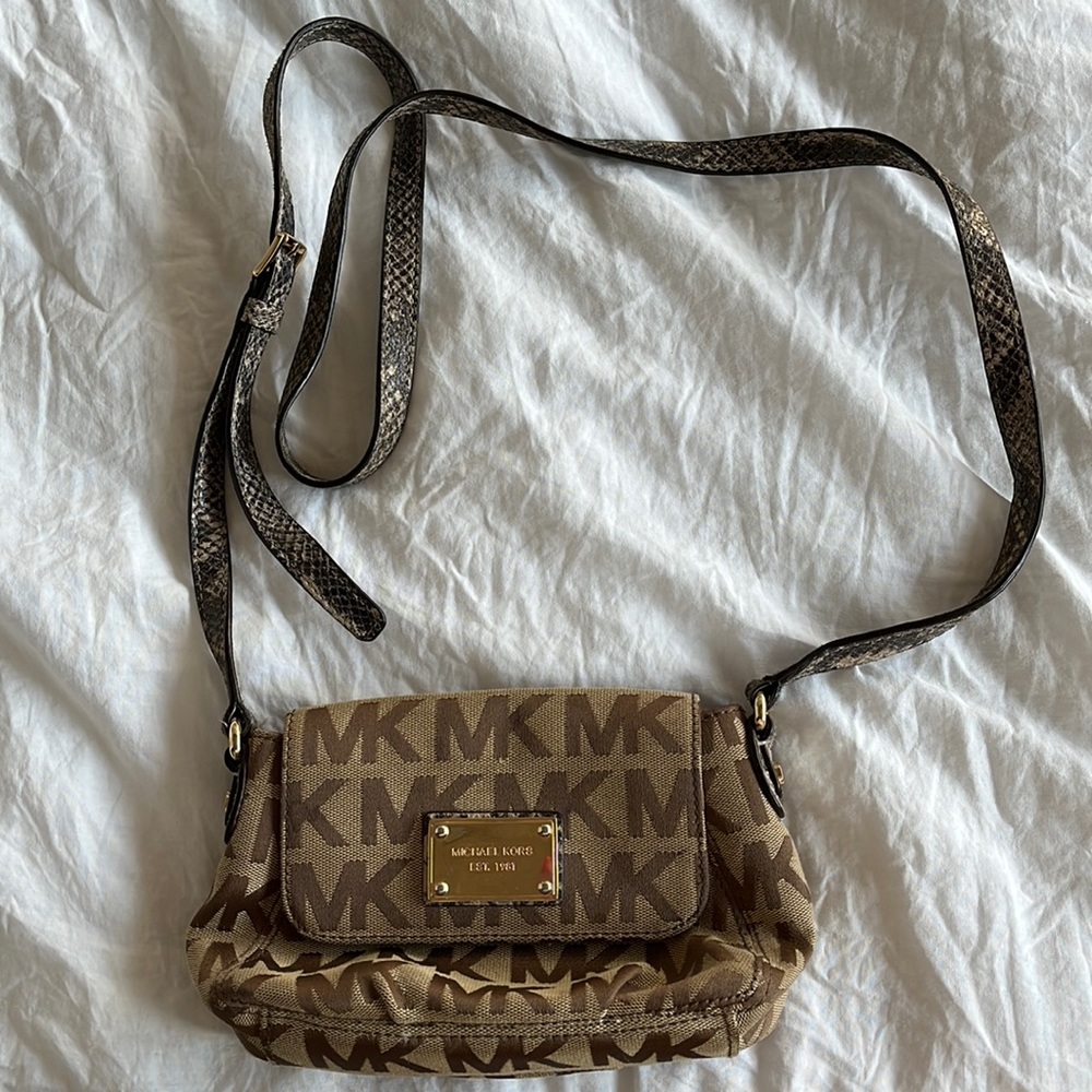 Michael Kors crossbody bag